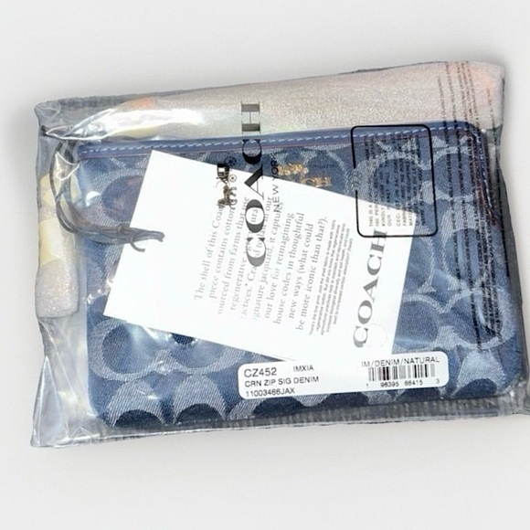 COACH Corner Zip Wristlet Signature Denim & Vachetta Leather w Cherry Charm NEW! - Picture 1 of 7
